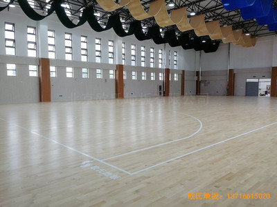 烏魯木齊達坂城中學籃球館運動地板安裝案例