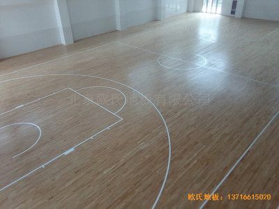 河南洛陽伊水小學籃球館運動木地板施工案例