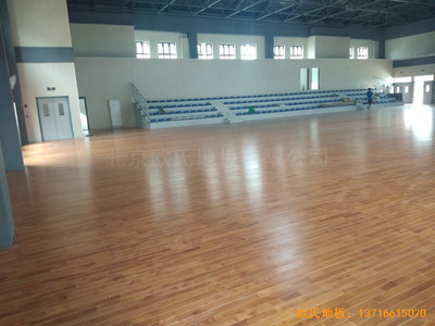 四川成都怡馨家園中學運動館體育木地板施工案例