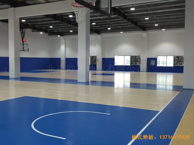 上海虹梅南路2599鑫空藍球館體育木地板鋪設案例