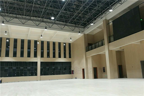 四川瀘州市敘永縣城西實驗學校運動木地板鋪設工程
