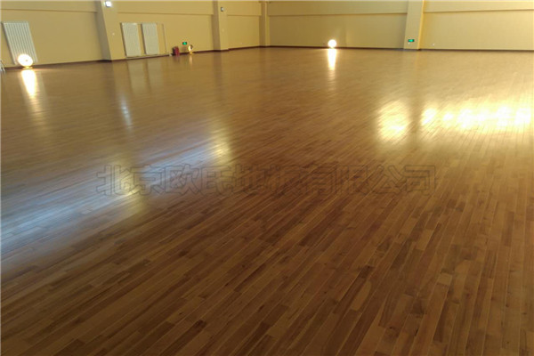 北京海淀分局靜物訓(xùn)練用體育館運(yùn)動(dòng)木地板鋪設(shè)工程