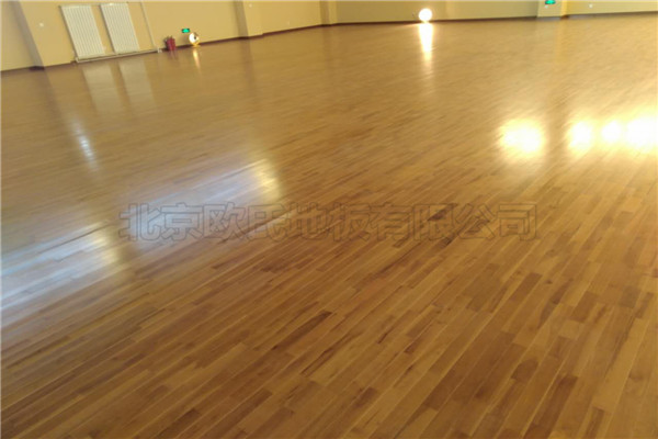 北京海淀分局靜物訓(xùn)練用體育館運(yùn)動(dòng)木地板鋪設(shè)工程